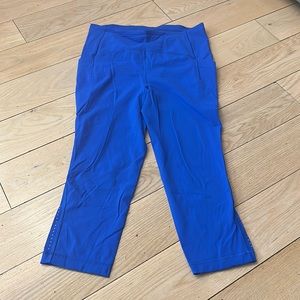 Blue Cropped Lulu leggings
